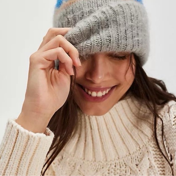 Free People Groove Striped Beanie ❤️ NWOT - Picture 4 of 5